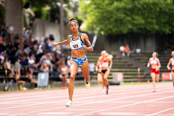 Maria Benedicta Chigbolu (ITA) ueber 400m am 04.06.2022 waehrend der Sparkassen Gala in Regensburg